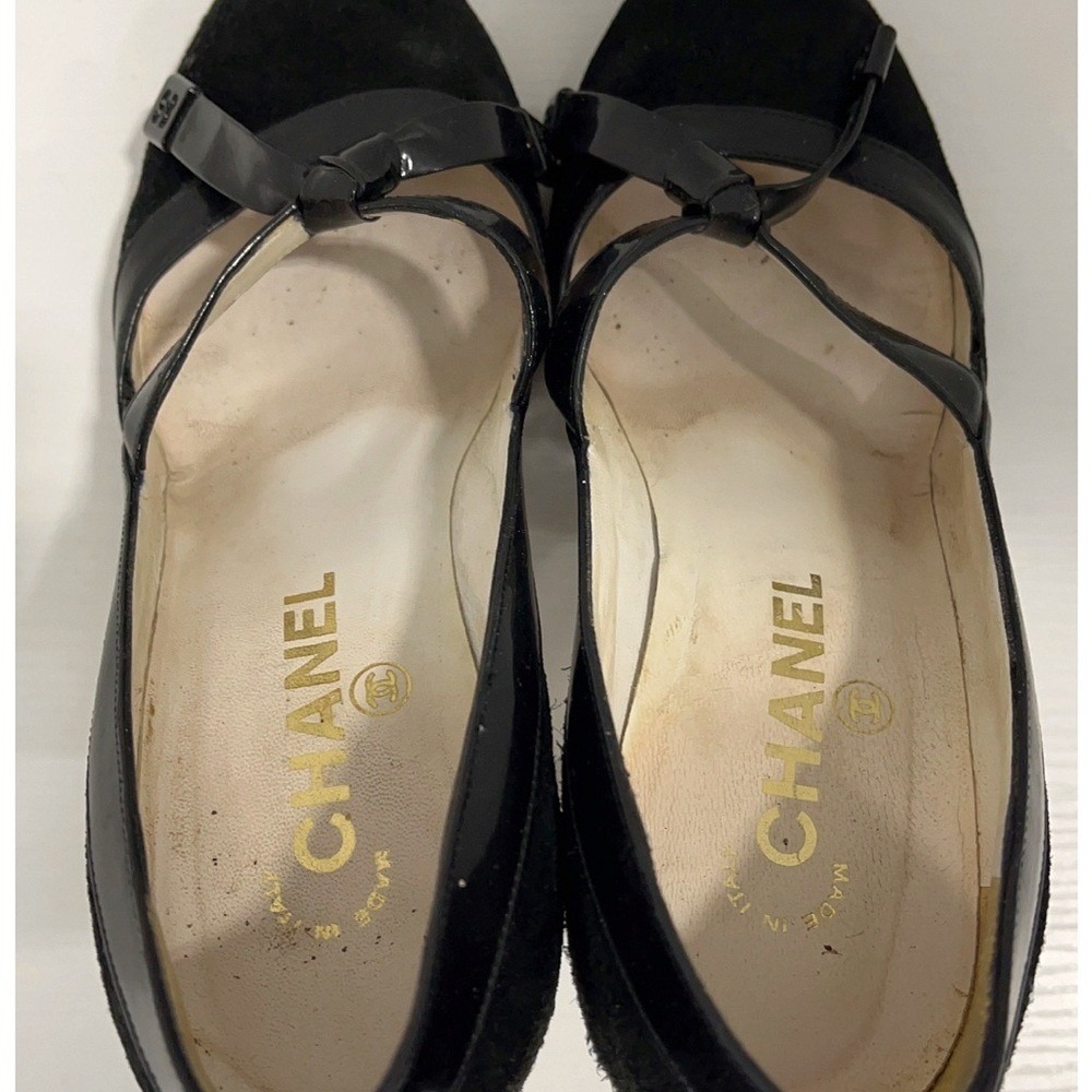 CHANEL CC Logo Vintage Two Tone Mary Jane Heel, Suede, Patent Leather, EU 37.5 - Picture 5 of 16